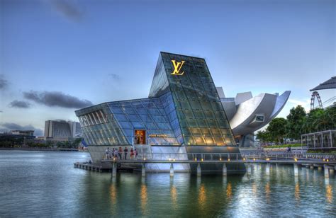 Singapore Louis Vuitton store